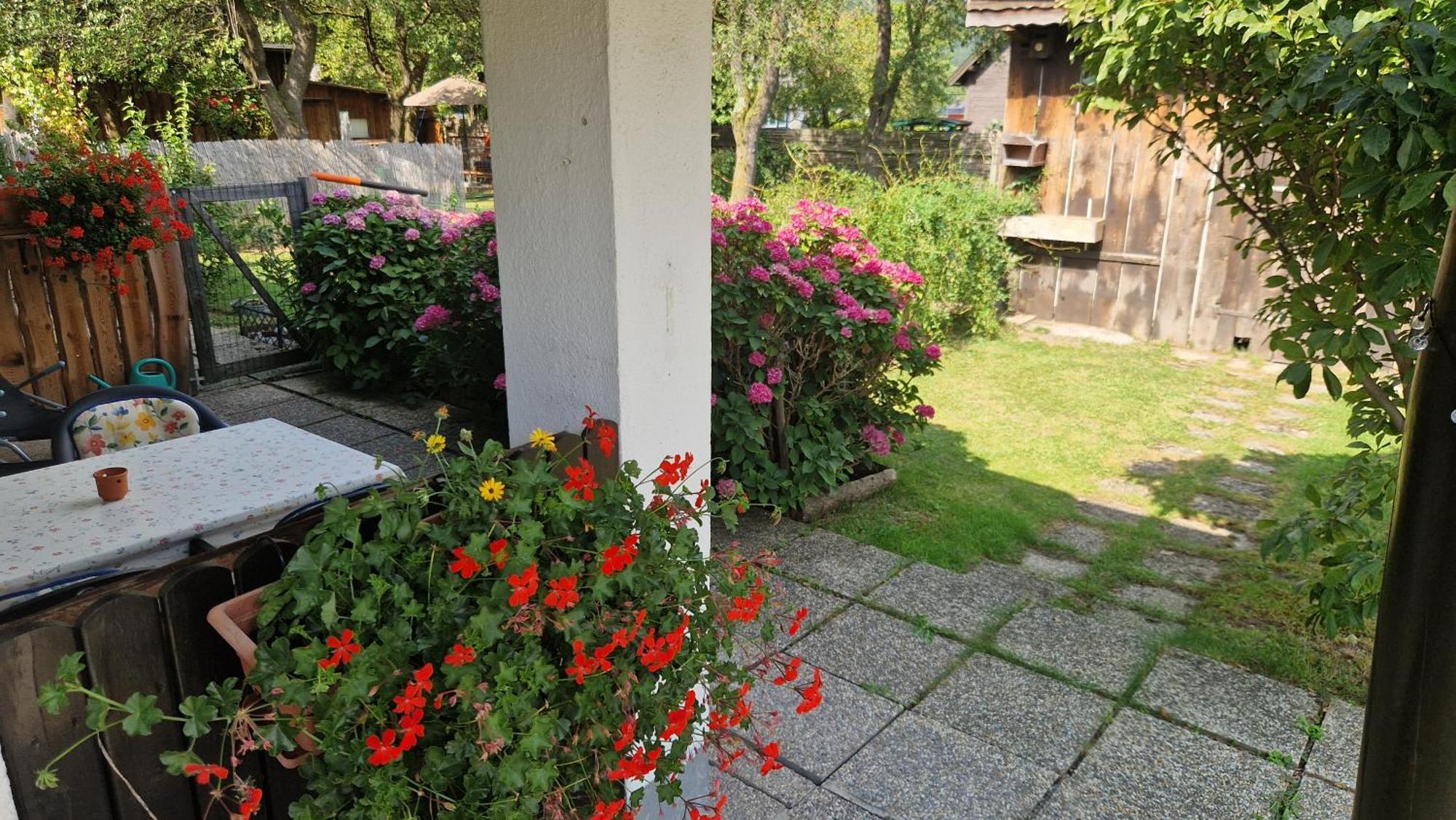 Leo-Hof Appartement Hirschwang Buitenkant foto